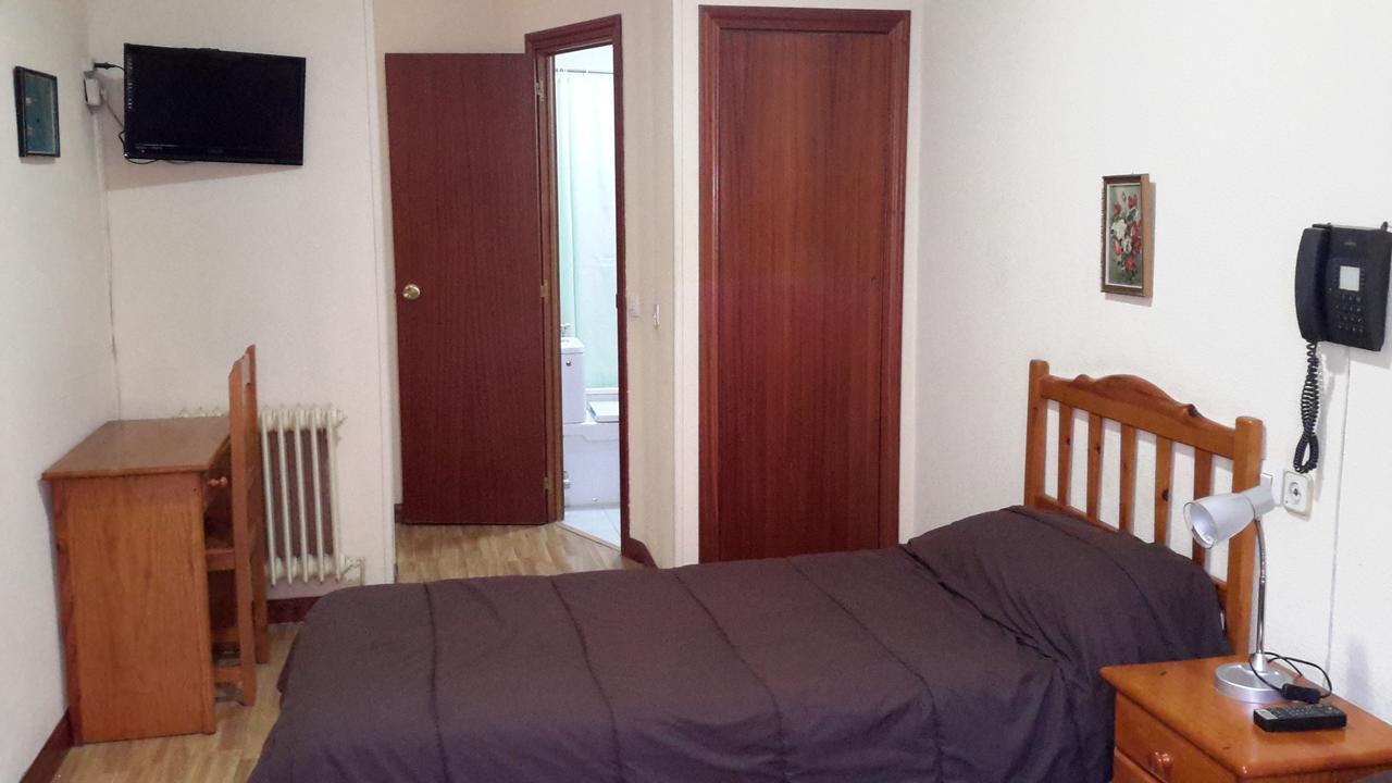 Hostal Rio Parana مدريد المظهر الخارجي الصورة